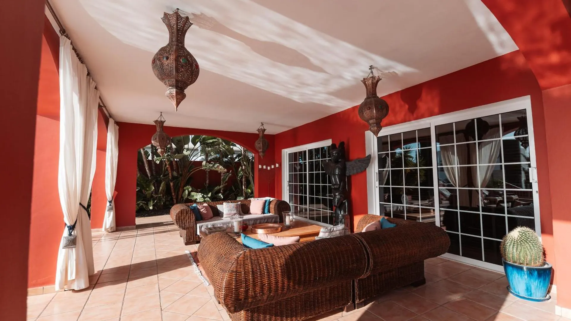 Red-House Villa Costa Adeje