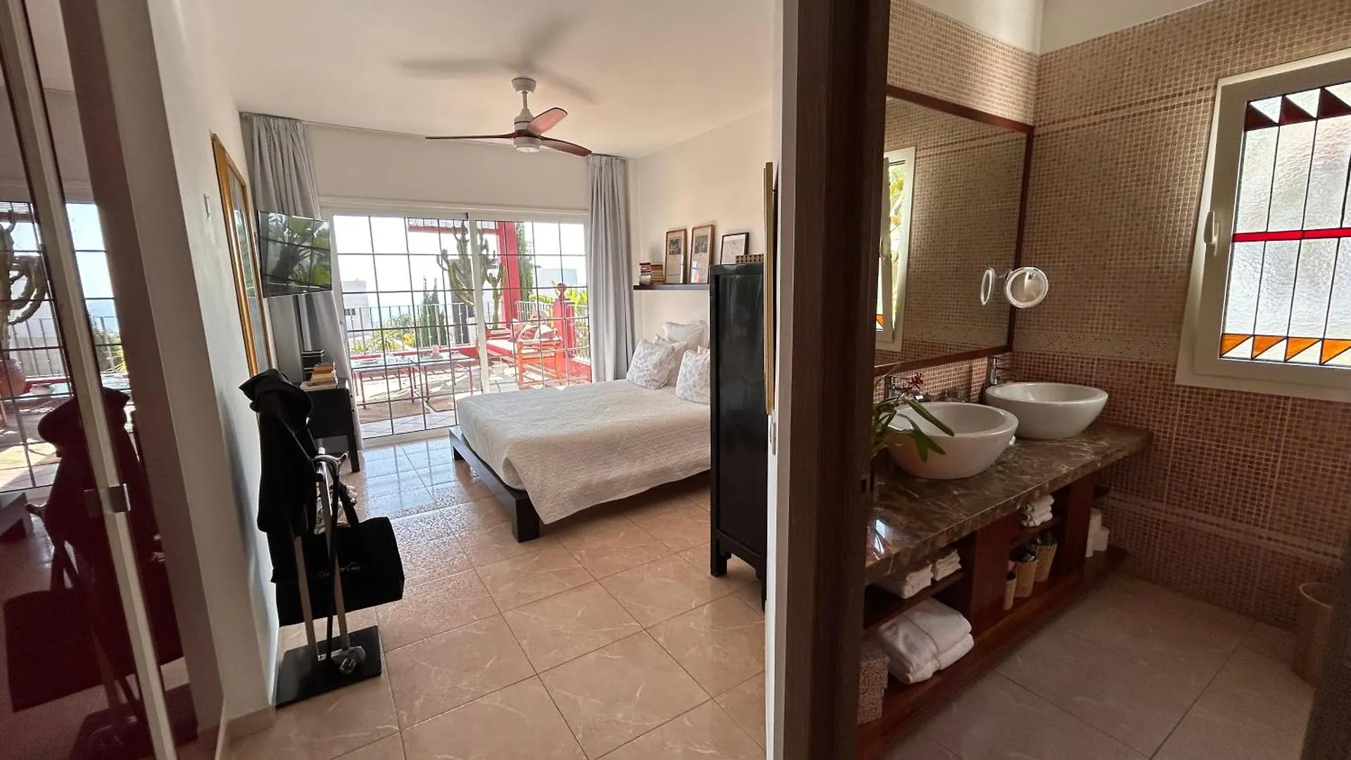 Vila Red-House Costa Adeje  0*, Costa Adeje (Tenerife) Španělsko